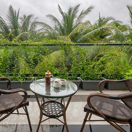 Villa Sereno By Stayvista - An Elegant And Entertaining Retreat Featuring A Swimming Pool, Outdoor Jacuzzi, Modern Interiors, And A Snooker Table Alībāg Ngoại thất bức ảnh