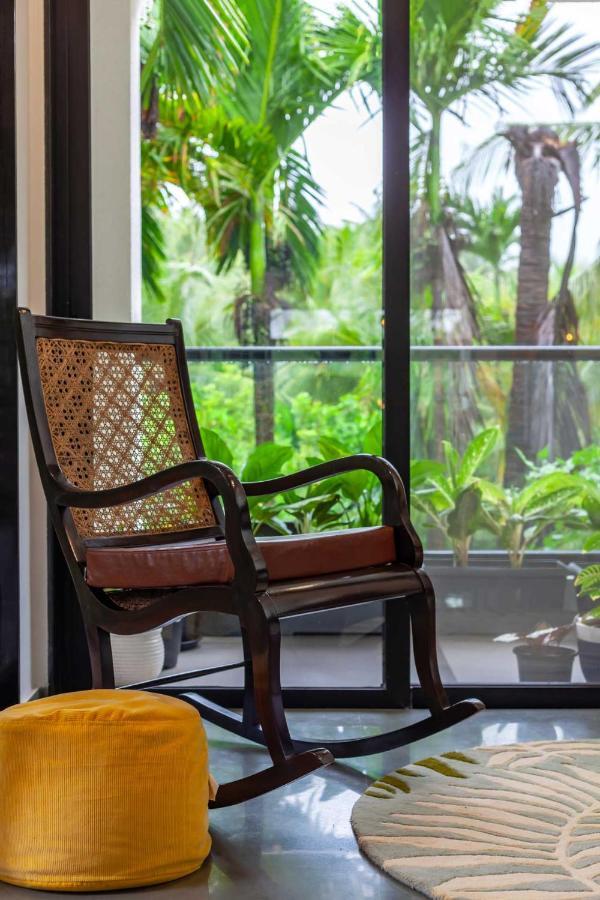 Villa Sereno By Stayvista - An Elegant And Entertaining Retreat Featuring A Swimming Pool, Outdoor Jacuzzi, Modern Interiors, And A Snooker Table Alībāg Ngoại thất bức ảnh