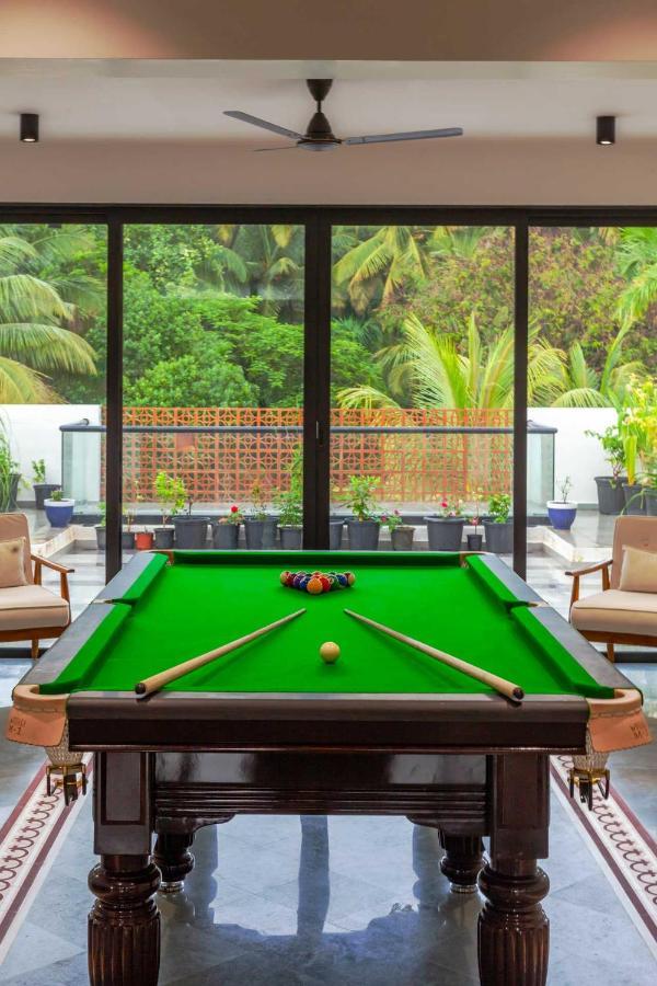 Villa Sereno By Stayvista - An Elegant And Entertaining Retreat Featuring A Swimming Pool, Outdoor Jacuzzi, Modern Interiors, And A Snooker Table Alībāg Ngoại thất bức ảnh