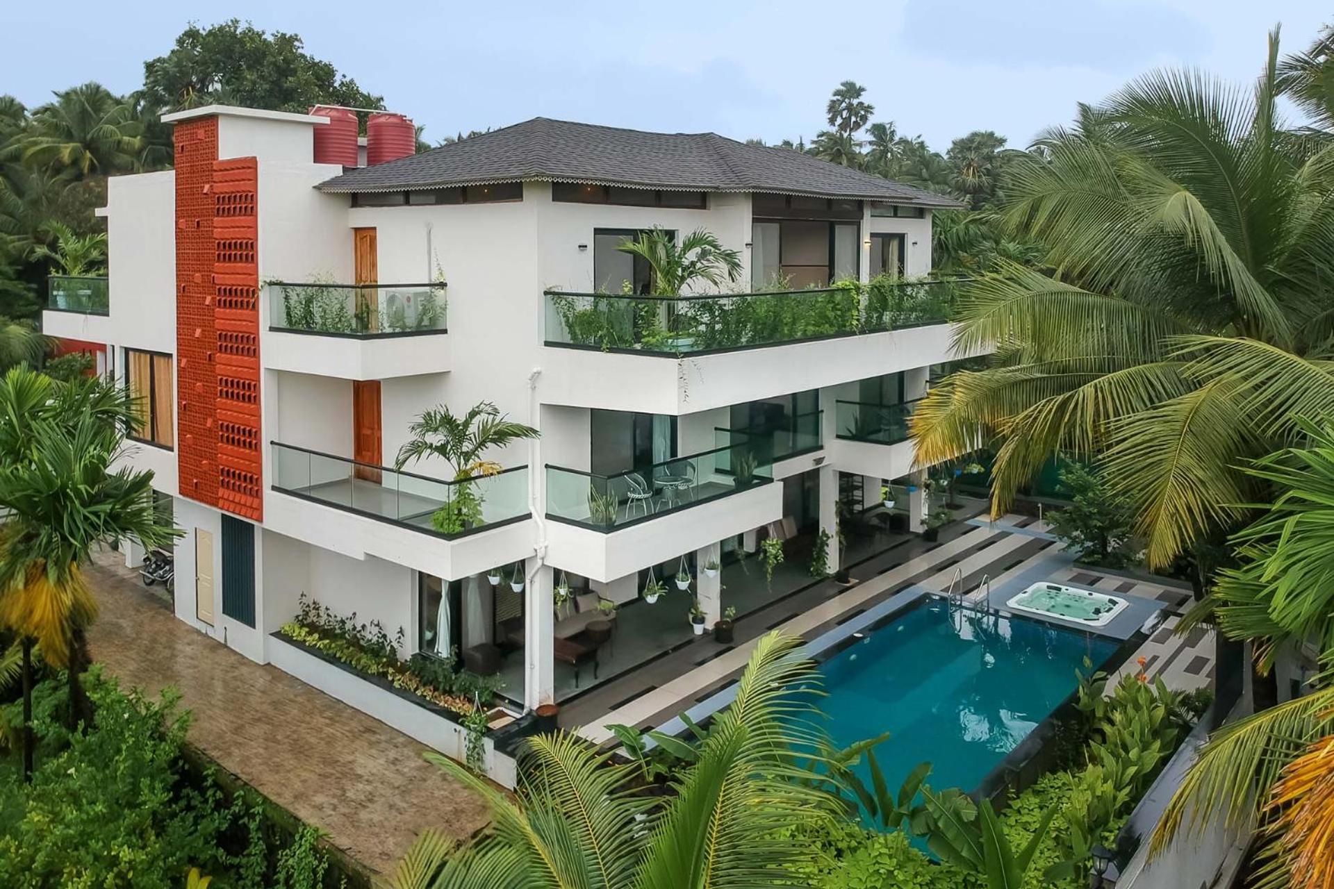 Villa Sereno By Stayvista - An Elegant And Entertaining Retreat Featuring A Swimming Pool, Outdoor Jacuzzi, Modern Interiors, And A Snooker Table Alībāg Ngoại thất bức ảnh